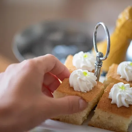 Helios 4* וארנה