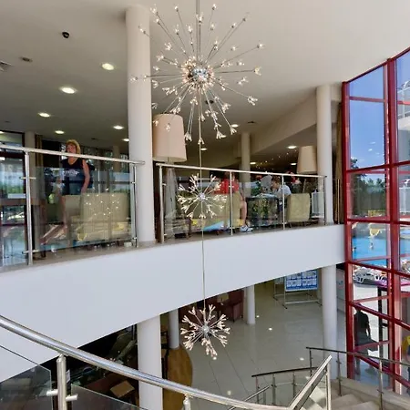 מלון Helios וארנה