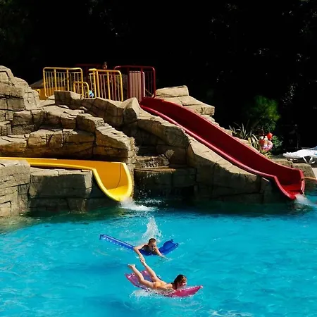 Hotel Helios - - Pool&children Slides - Entertainment