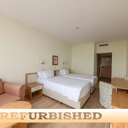 Helios מלון וארנה