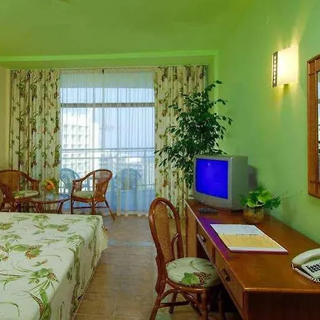 Helios Hotell